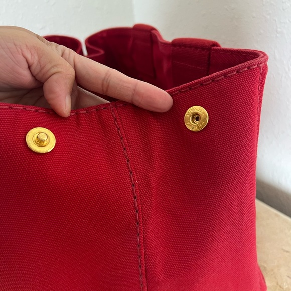 Prada canapa - Picture 9 of 12